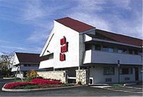 red_roof_inn